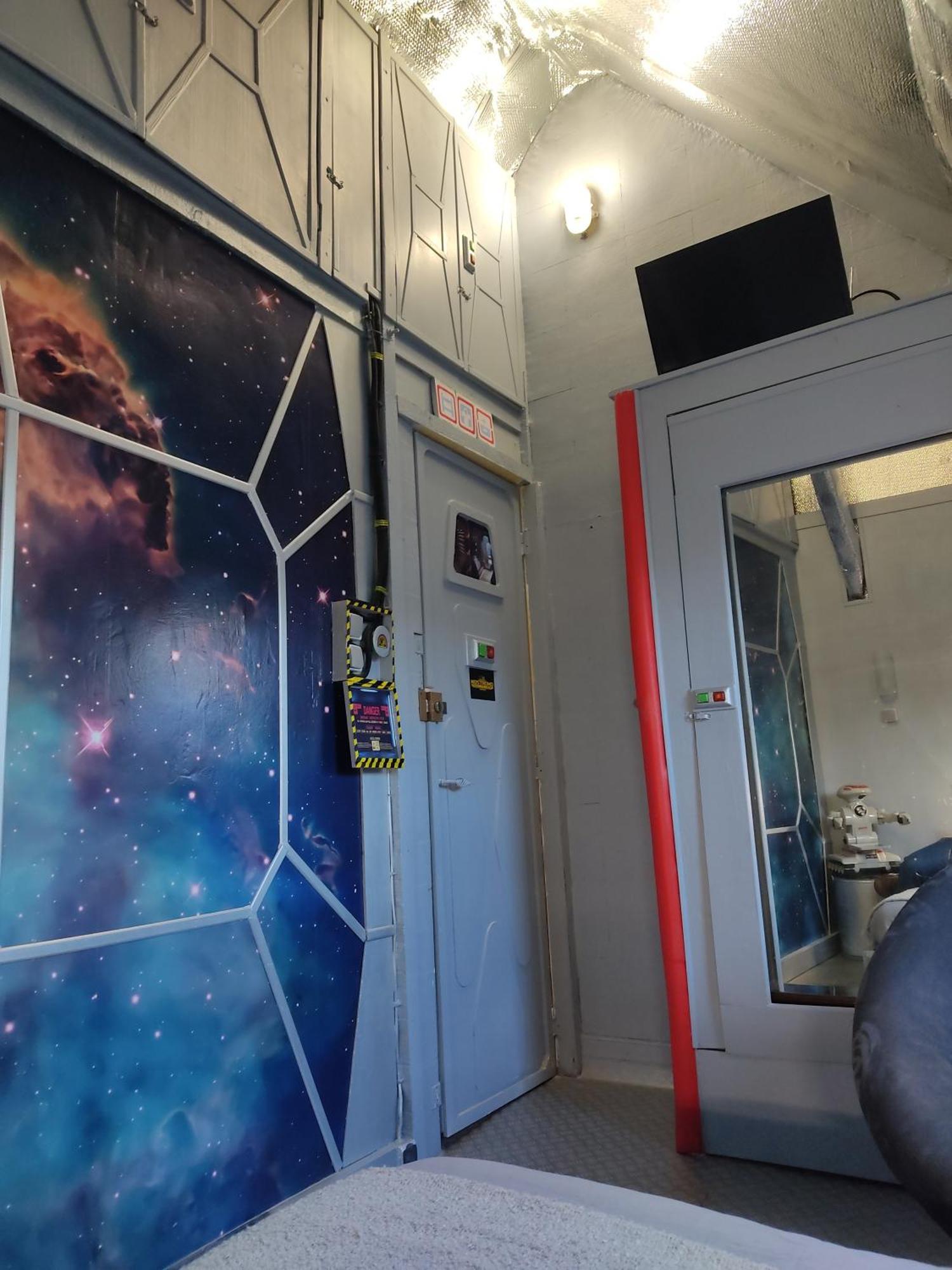 Le Lion Dort Bed & Breakfast Cormeilles-en-Parisis Bagian luar foto